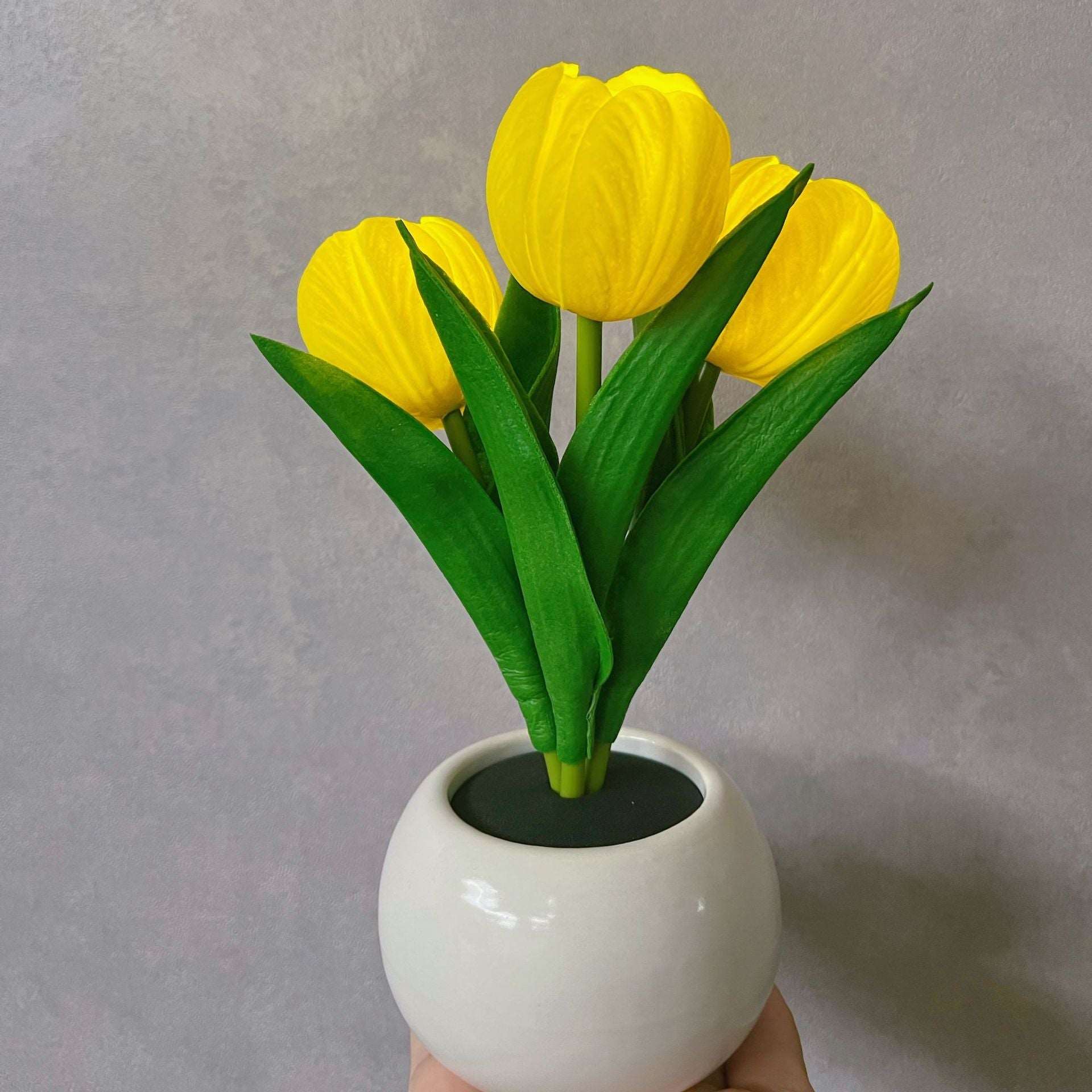 LED-yellow-tulip-night-light-bouquet-imitation-lamp